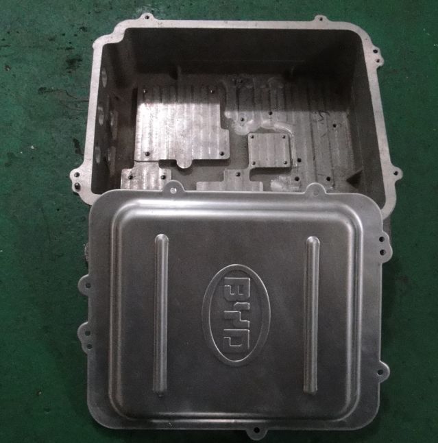  BYD Engine Cover